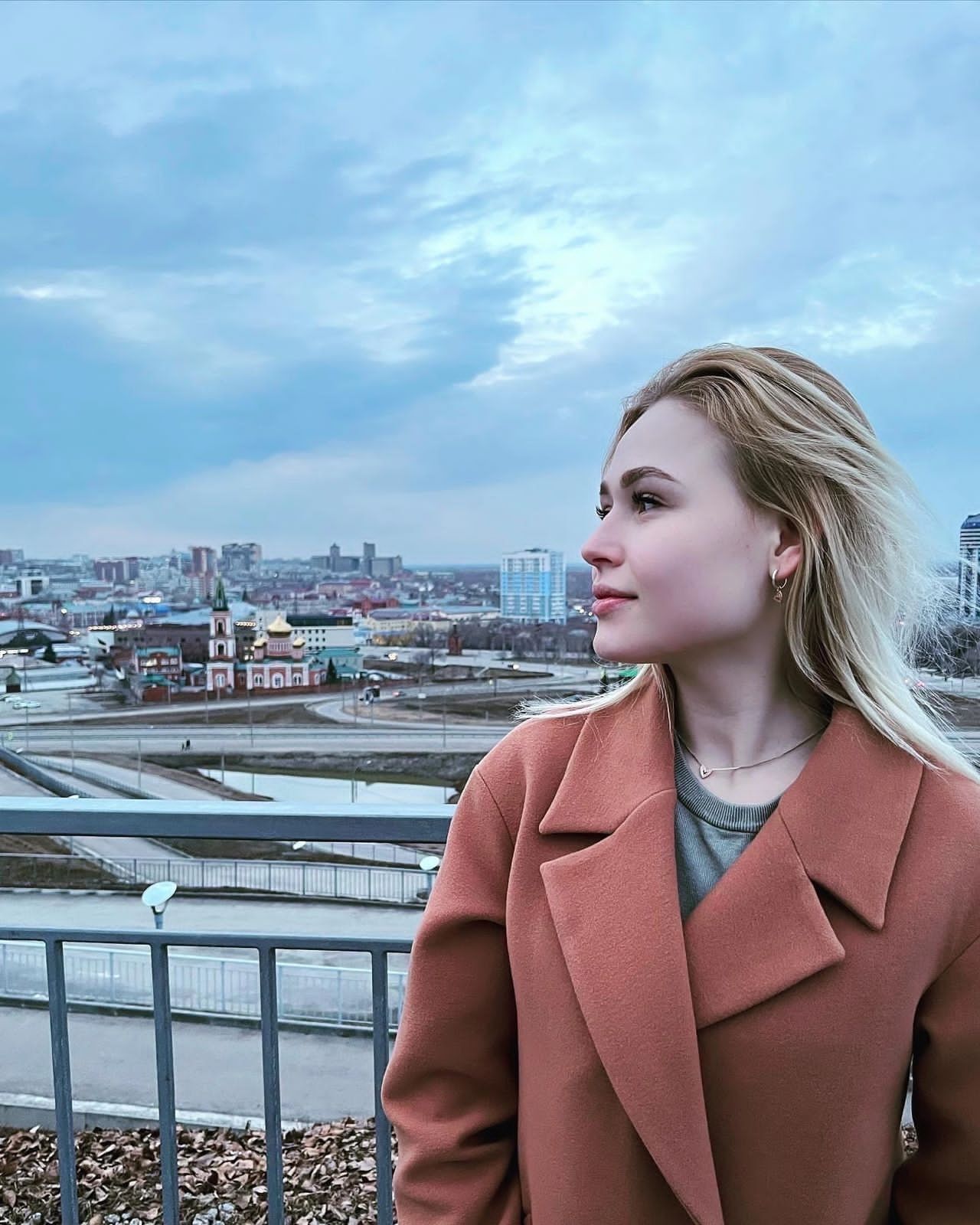 Путана Варвара Блондинка c 2 размером груди у метро Дунайская Санкт-Петербург Фото - 4